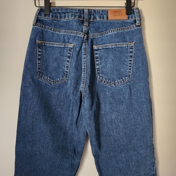 BDG | Pax High Rise Straight Leg Raw Hem Dark Wash Jeans - Size 26 - Picture 7 of 12